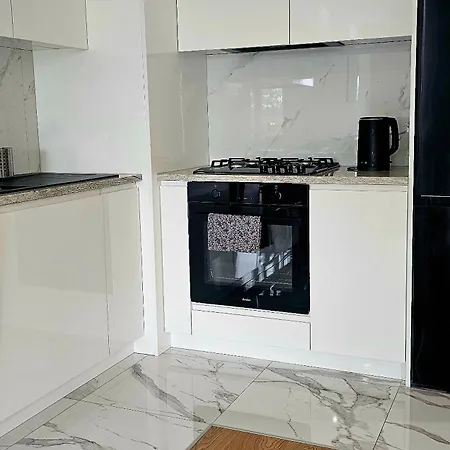 아파트 Na Kolarskiej 오스트로프 마조비크카